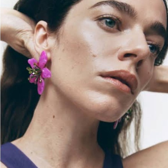 NWT Zara Flower Earrings As Is - Picture 1 of 10